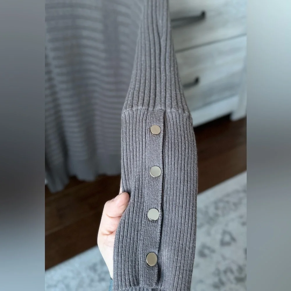 Alfani dolman ribbed button cuff sweater size L
